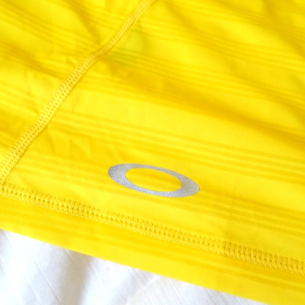 Oakley Women's workout tank - Picture 5 of 5